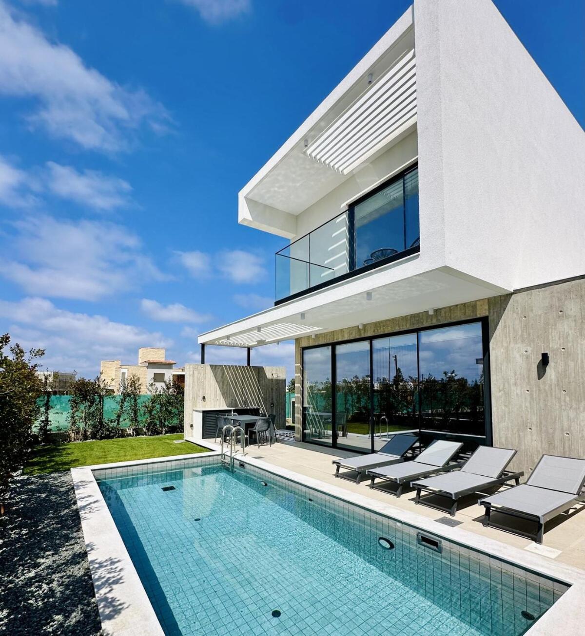 Villa Elysian Blue 4 *